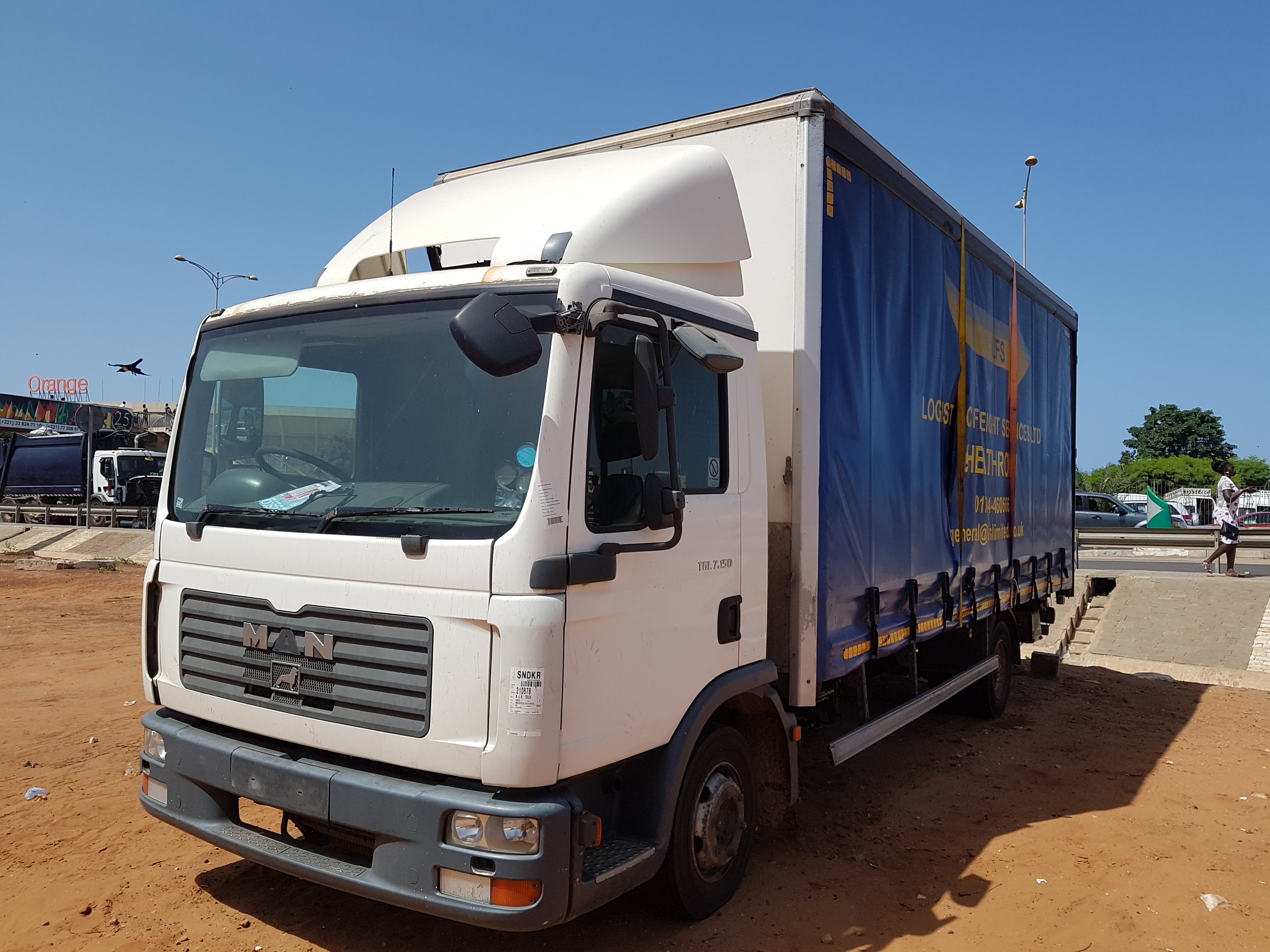 Camion-Marketing-et-Marchandise