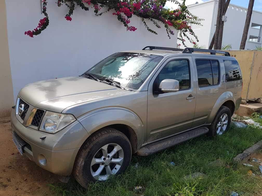 Nissan-Pathfinder-7-PLACES